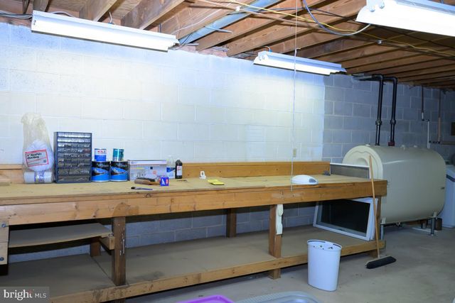 47 WEAVERTOWN LN, Douglassville, PA 19518