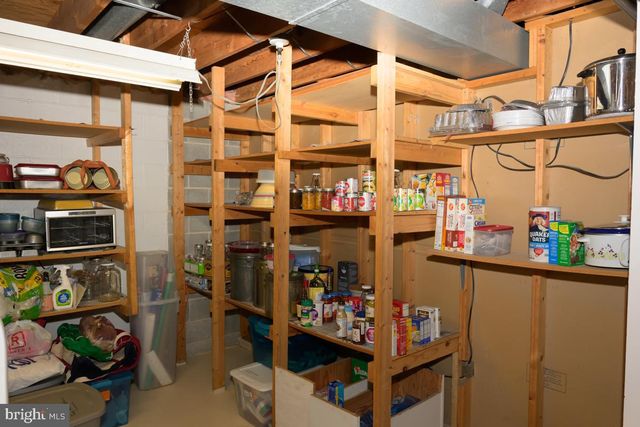 47 WEAVERTOWN LN, Douglassville, PA 19518