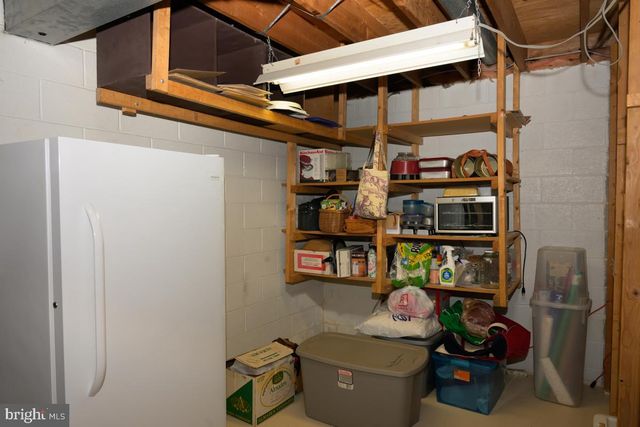 47 WEAVERTOWN LN, Douglassville, PA 19518