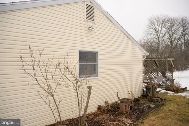 47 WEAVERTOWN LN, Douglassville, PA 19518