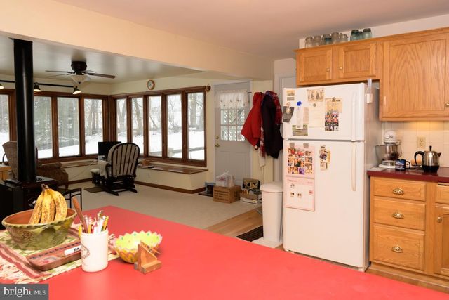 47 WEAVERTOWN LN, Douglassville, PA 19518