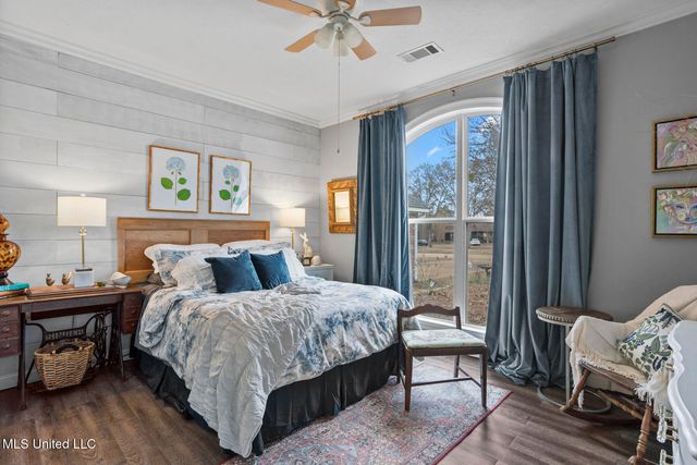 819 W Deerfield Drive, Canton, MS 39046