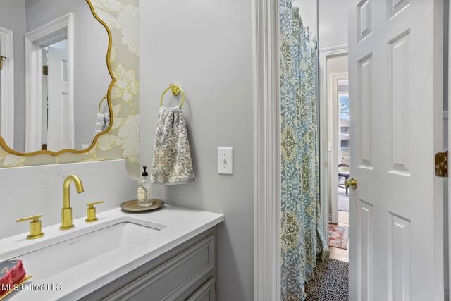 819 W Deerfield Drive, Canton, MS 39046