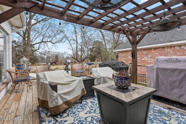 819 W Deerfield Drive, Canton, MS 39046