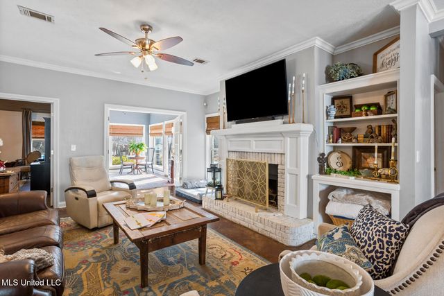 819 W Deerfield Drive, Canton, MS 39046