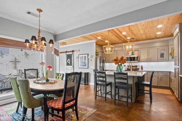 819 W Deerfield Drive, Canton, MS 39046