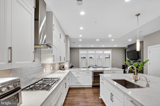 432 BARLOW PL, Bethesda, MD 20814