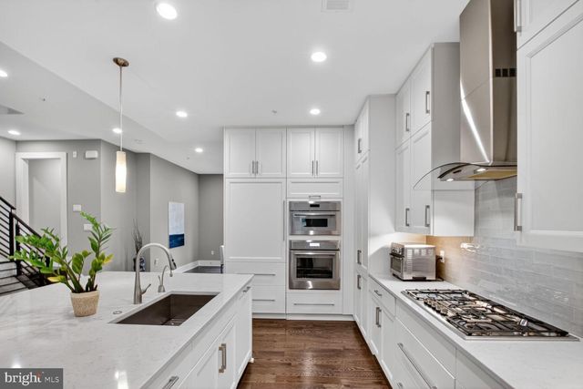 432 BARLOW PL, Bethesda, MD 20814