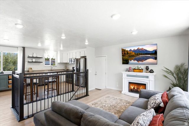 8340 W DANBURY DR, Magna, UT 84044