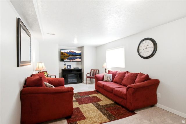 8340 W DANBURY DR, Magna, UT 84044