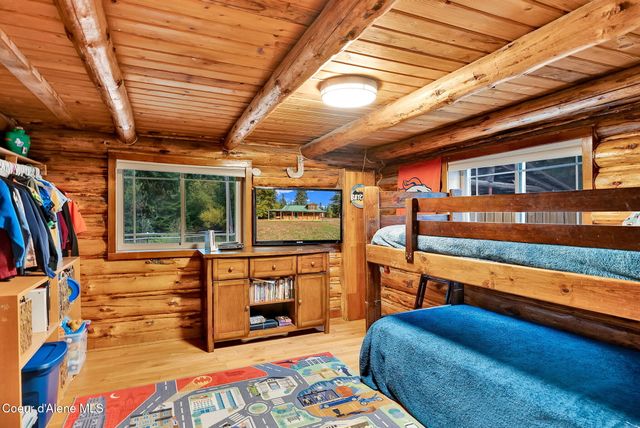 5077 W Nursery LN, Spirit Lake, ID 83869