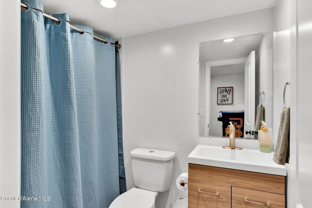 5077 W Nursery LN, Spirit Lake, ID 83869