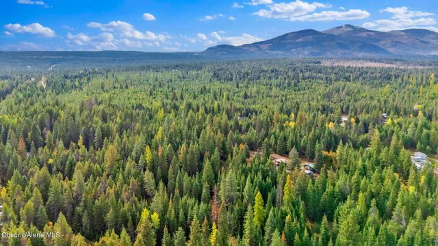 5077 W Nursery LN, Spirit Lake, ID 83869