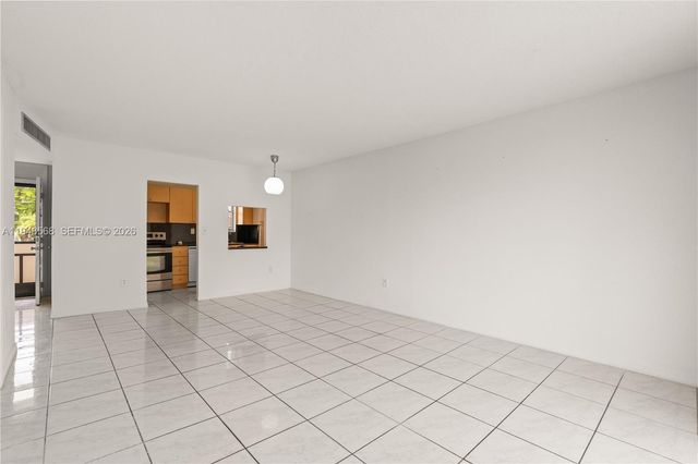 1700 NE 191st St 202, Miami, FL 33179