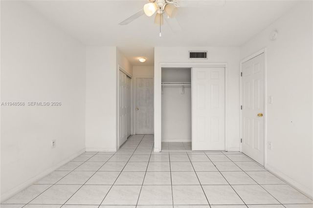 1700 NE 191st St 202, Miami, FL 33179
