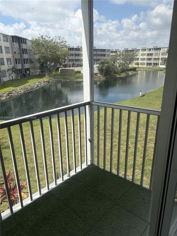 1700 NE 191st St 202, Miami, FL 33179