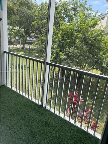 1700 NE 191st St 202, Miami, FL 33179