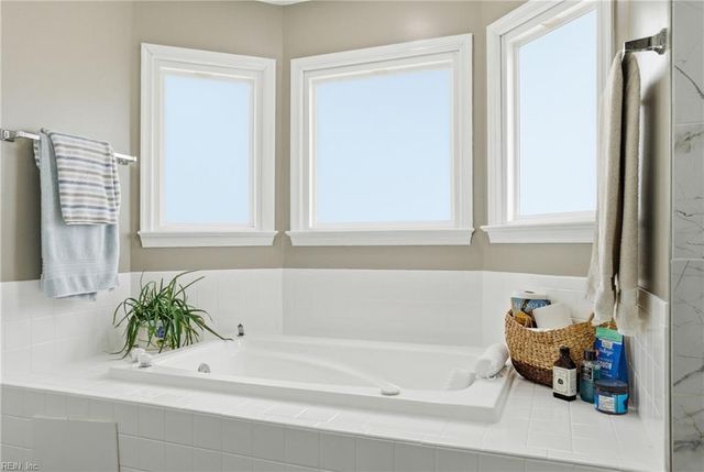 405 Dahoon CT, Chesapeake, VA 23320