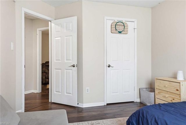 405 Dahoon CT, Chesapeake, VA 23320