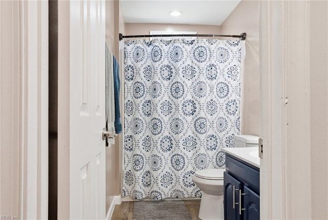 405 Dahoon CT, Chesapeake, VA 23320