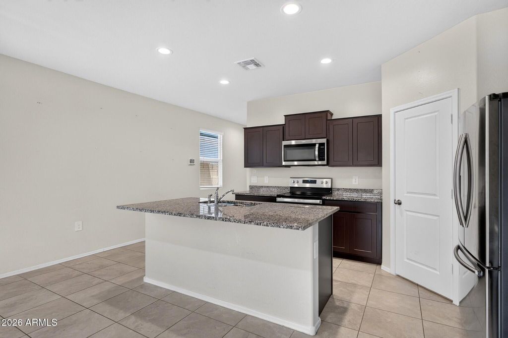 5269 E GUMMITE Drive, San Tan Valley, AZ 85143 — photo 2