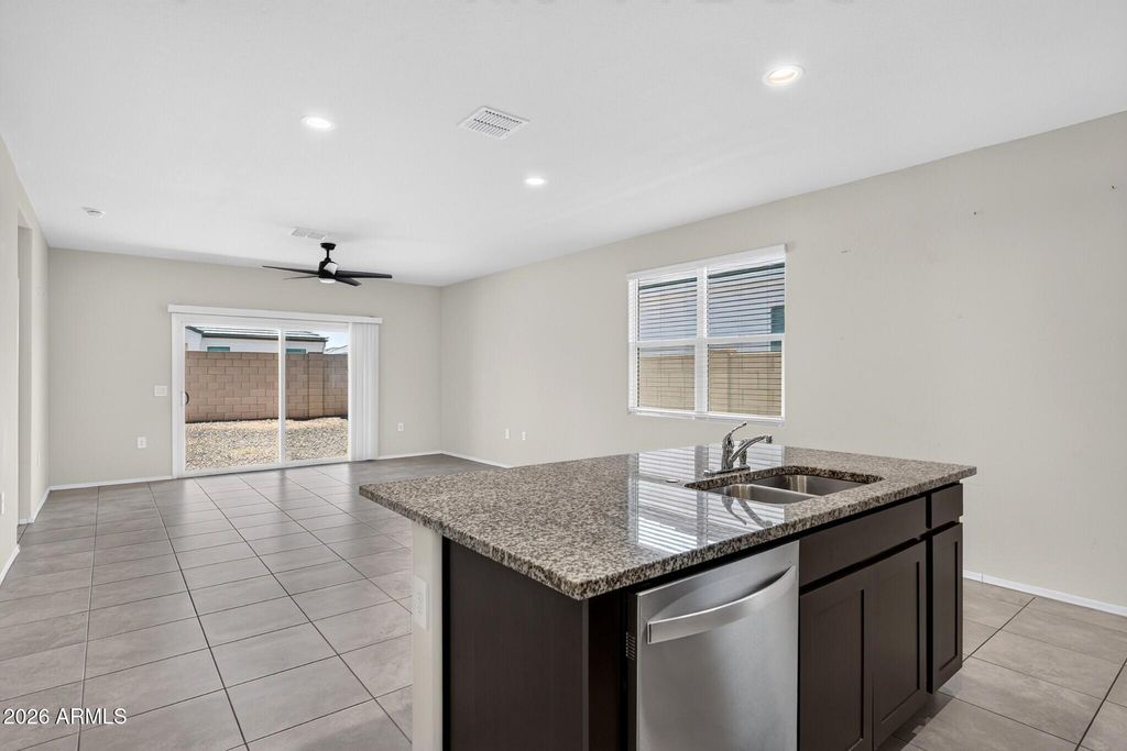 5269 E GUMMITE Drive, San Tan Valley, AZ 85143 — photo 3