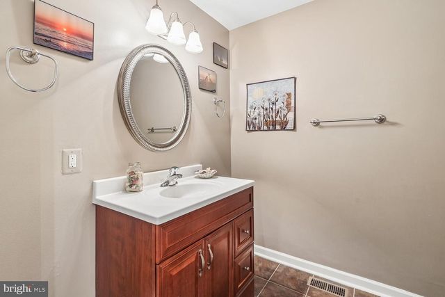 11 WINDWARD DR, Severna Park, MD 21146