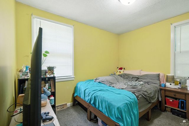 1729 Casement Road, Manhattan, KS 66502