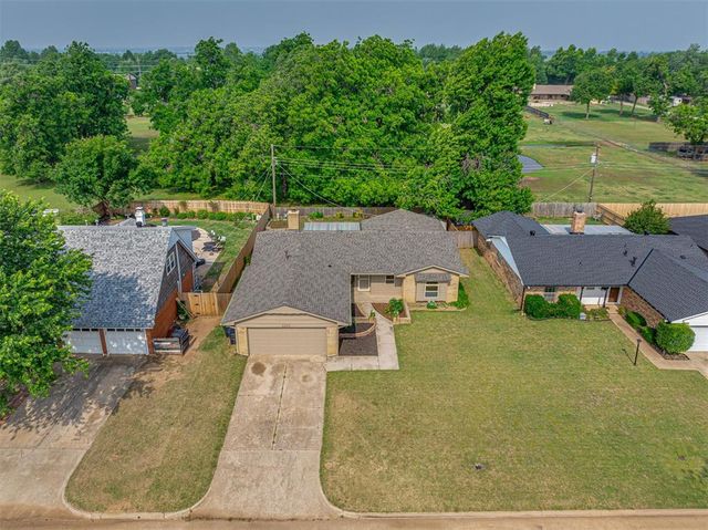 3205 N Shannon Avenue, Bethany, OK 73008