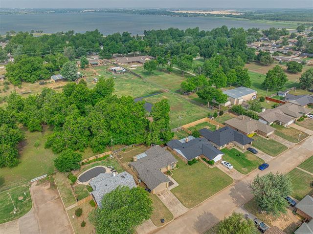 3205 N Shannon Avenue, Bethany, OK 73008