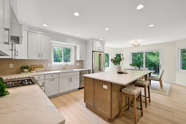 15635 Brojan DRIVE, Elm Grove, WI 53122