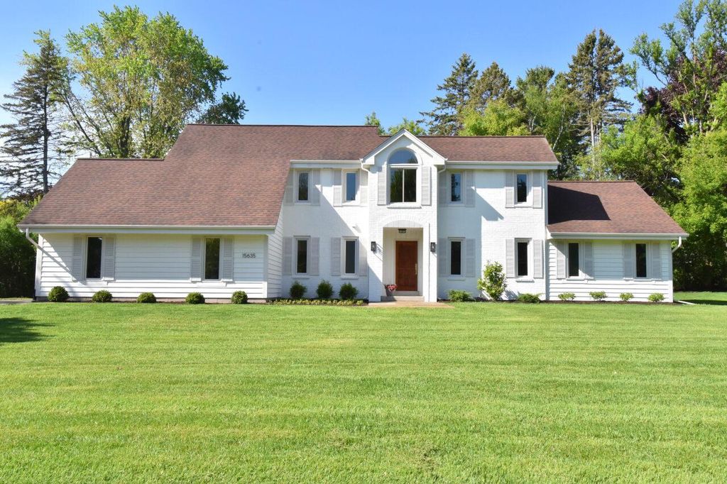 15635 Brojan DRIVE, Elm Grove, WI 53122