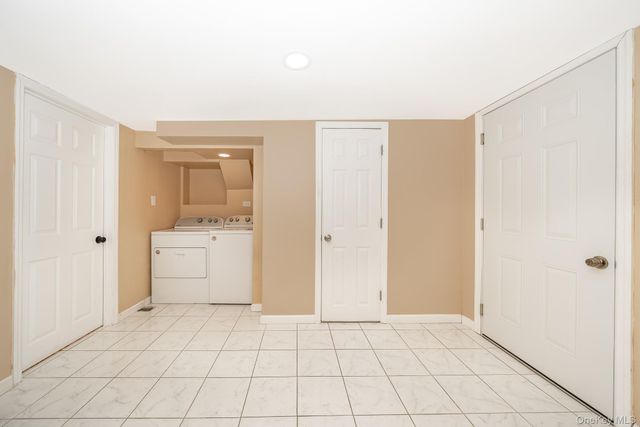 315 Cedar Court, Copiague, NY 11726