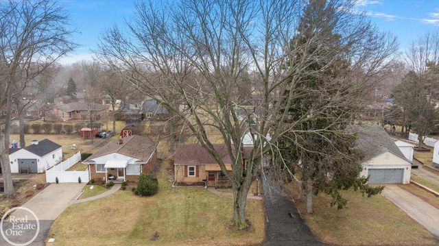 45252 Platt Street, Utica, MI 48317