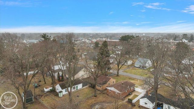 45252 Platt Street, Utica, MI 48317