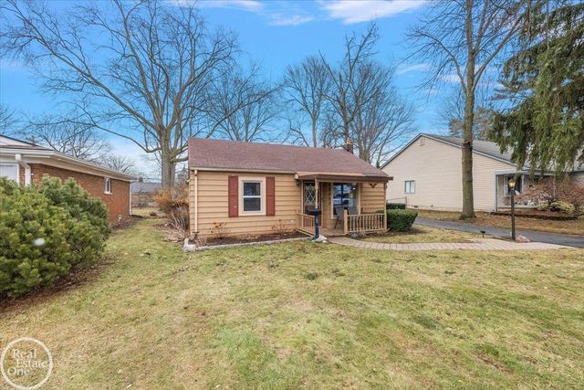 45252 Platt Street, Utica, MI 48317