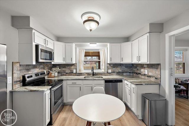 45252 Platt Street, Utica, MI 48317