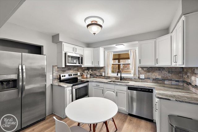 45252 Platt Street, Utica, MI 48317