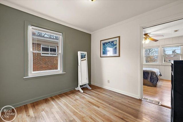 45252 Platt Street, Utica, MI 48317