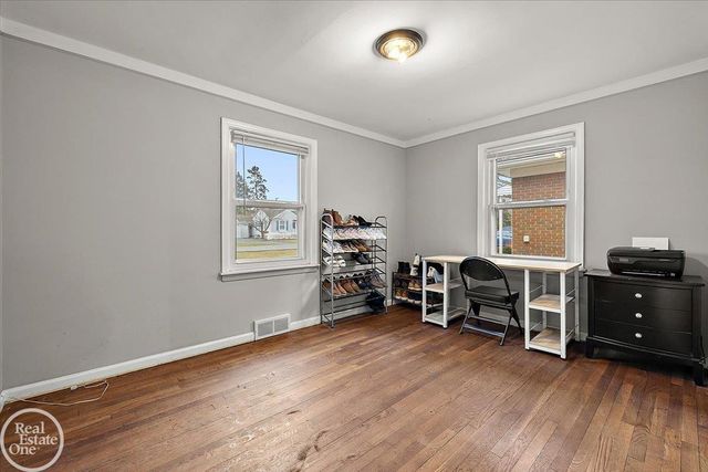 45252 Platt Street, Utica, MI 48317