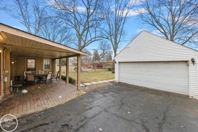 45252 Platt Street, Utica, MI 48317