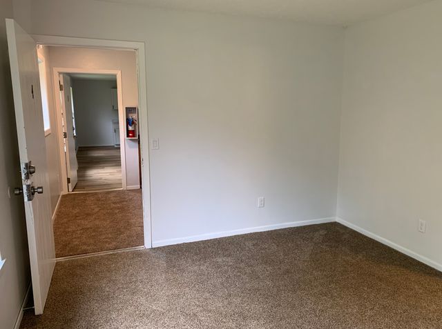 3920 W 13th Street, Davenport, IA 52804