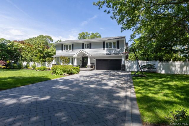 27 Winslow Lane, Smithtown, NY 11787