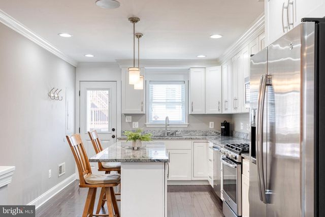 800 S CURLEY ST, Baltimore, MD 21224