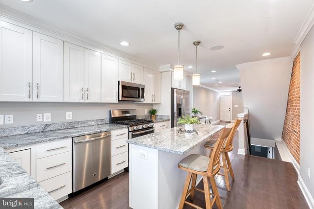 800 S CURLEY ST, Baltimore, MD 21224