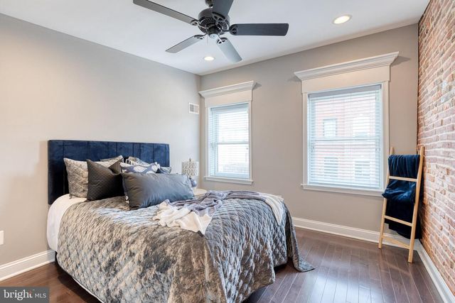 800 S CURLEY ST, Baltimore, MD 21224