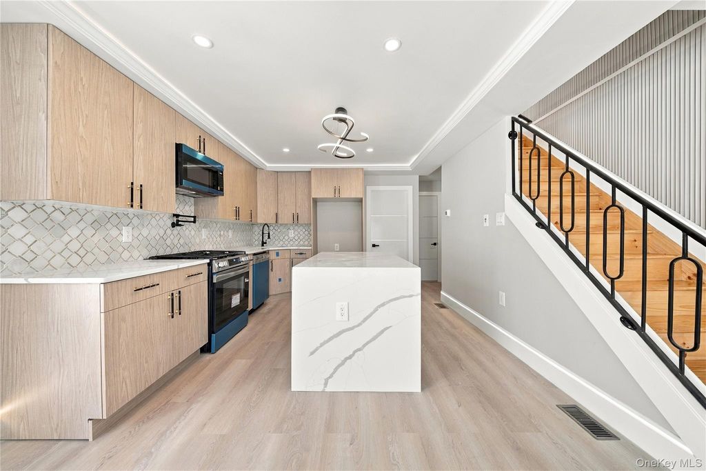 105-19 189th Street, Hollis, NY 11412 — photo 5