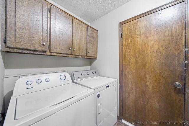 902 Cardinal Lane, Okmulgee, OK 74447