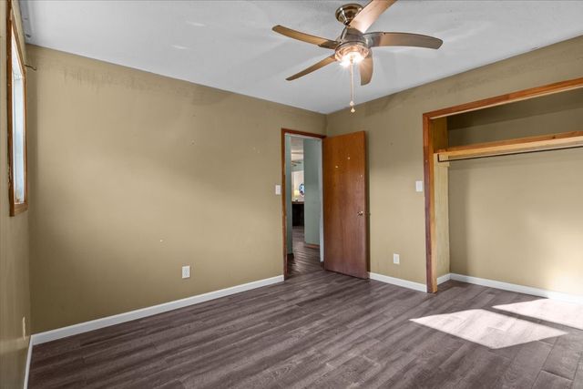 3316 Toms Creek Rd, Linden, TN 37096