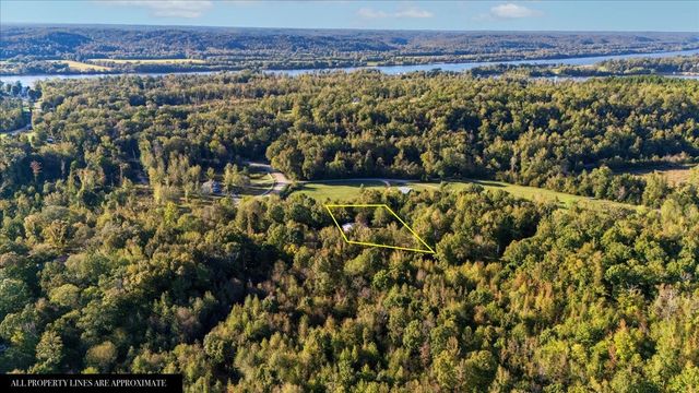 3316 Toms Creek Rd, Linden, TN 37096